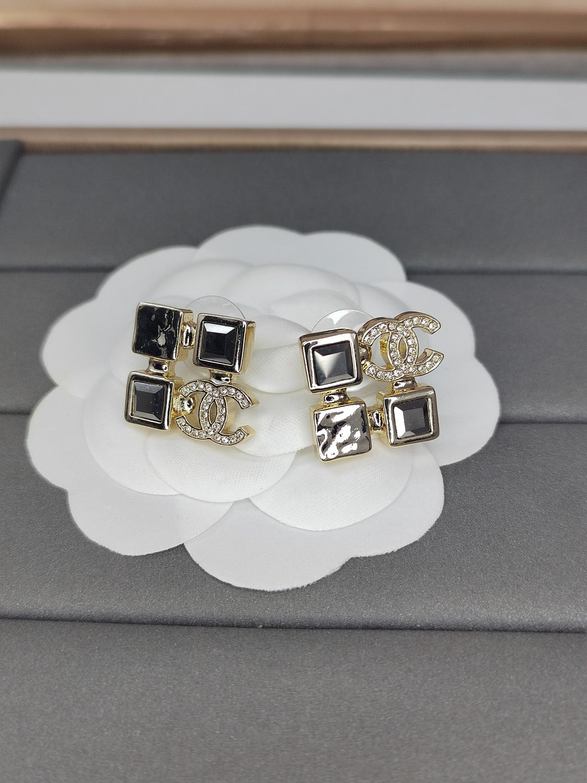 18K Chanel Black Crystals Earrings
